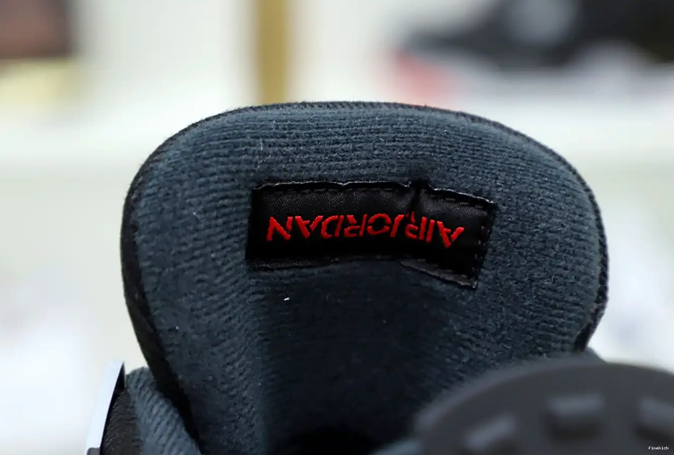 AIR JORDAN 